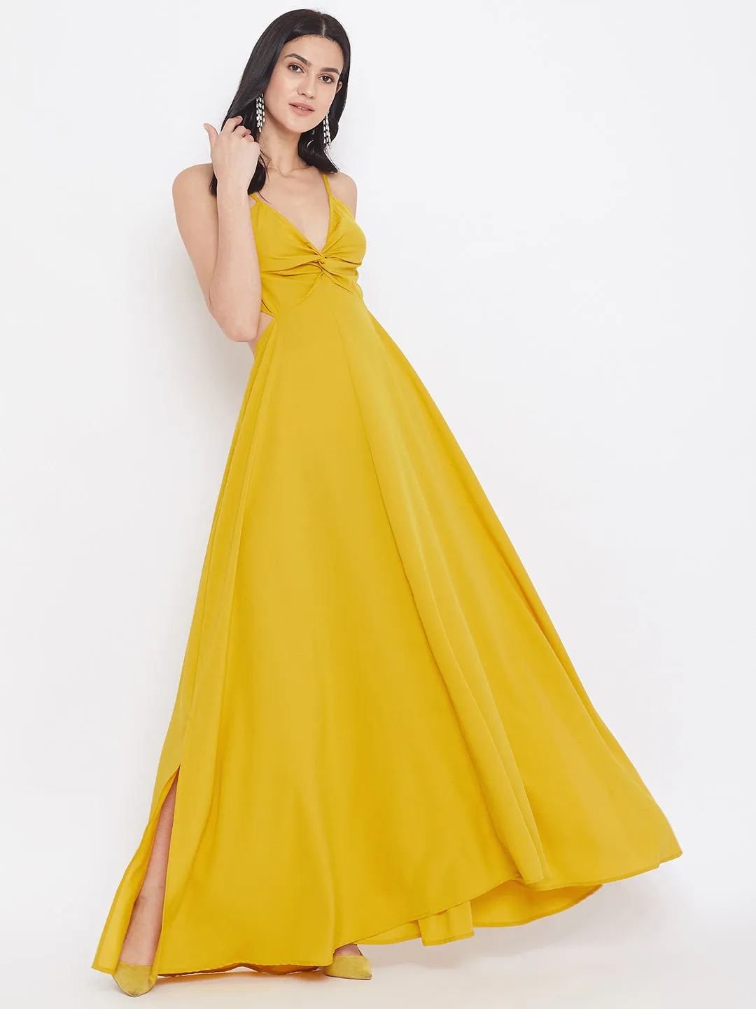 Berrylush Women Solid Yellow Strappy V-Neck A-Line Maxi Dress