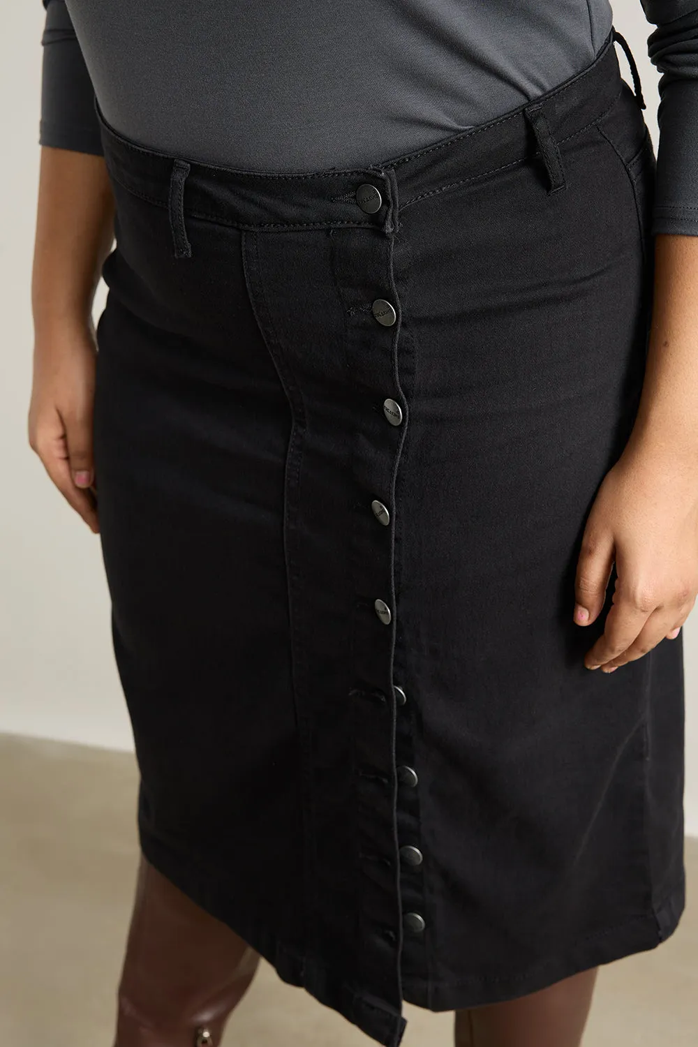 Denim Jet Black Curve Hug Skirt