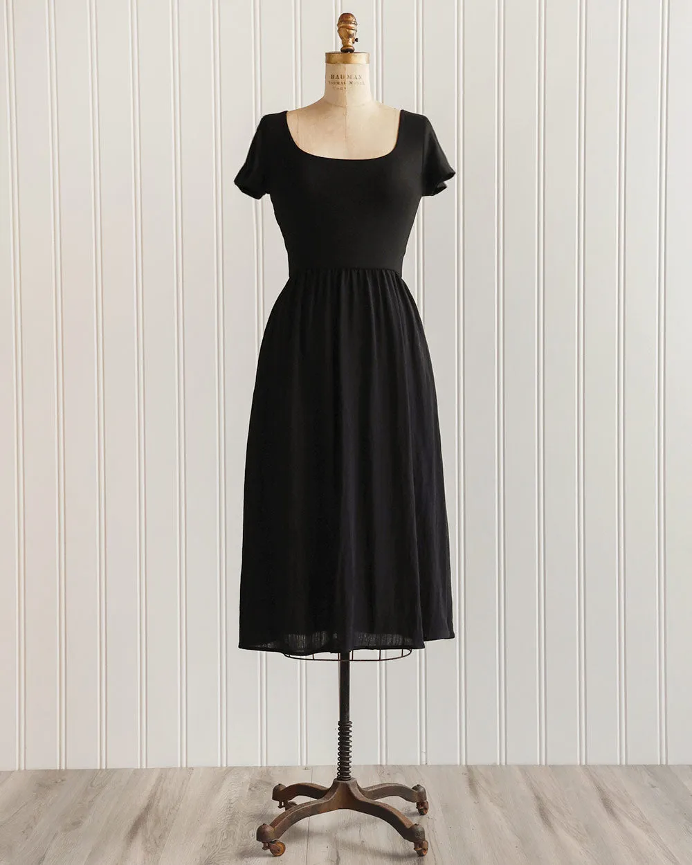 Lenora Black Midi Dress