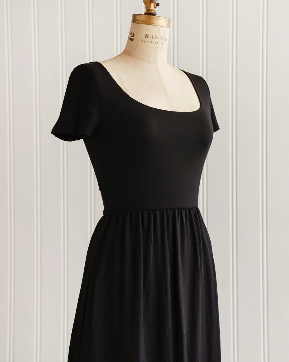 Lenora Black Midi Dress