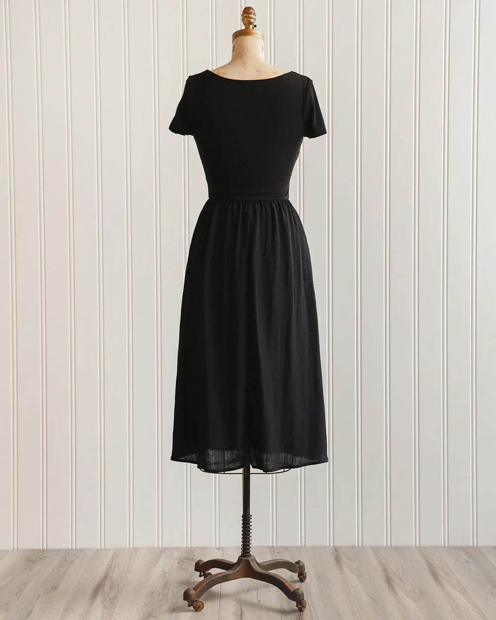 Lenora Black Midi Dress