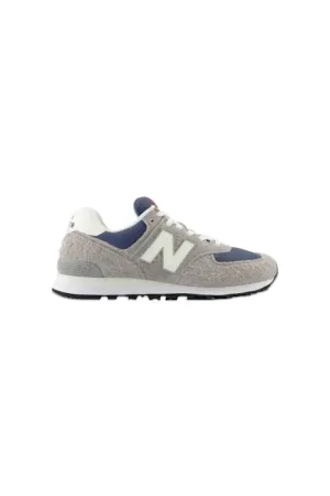 New Balance 574 trainers in grey