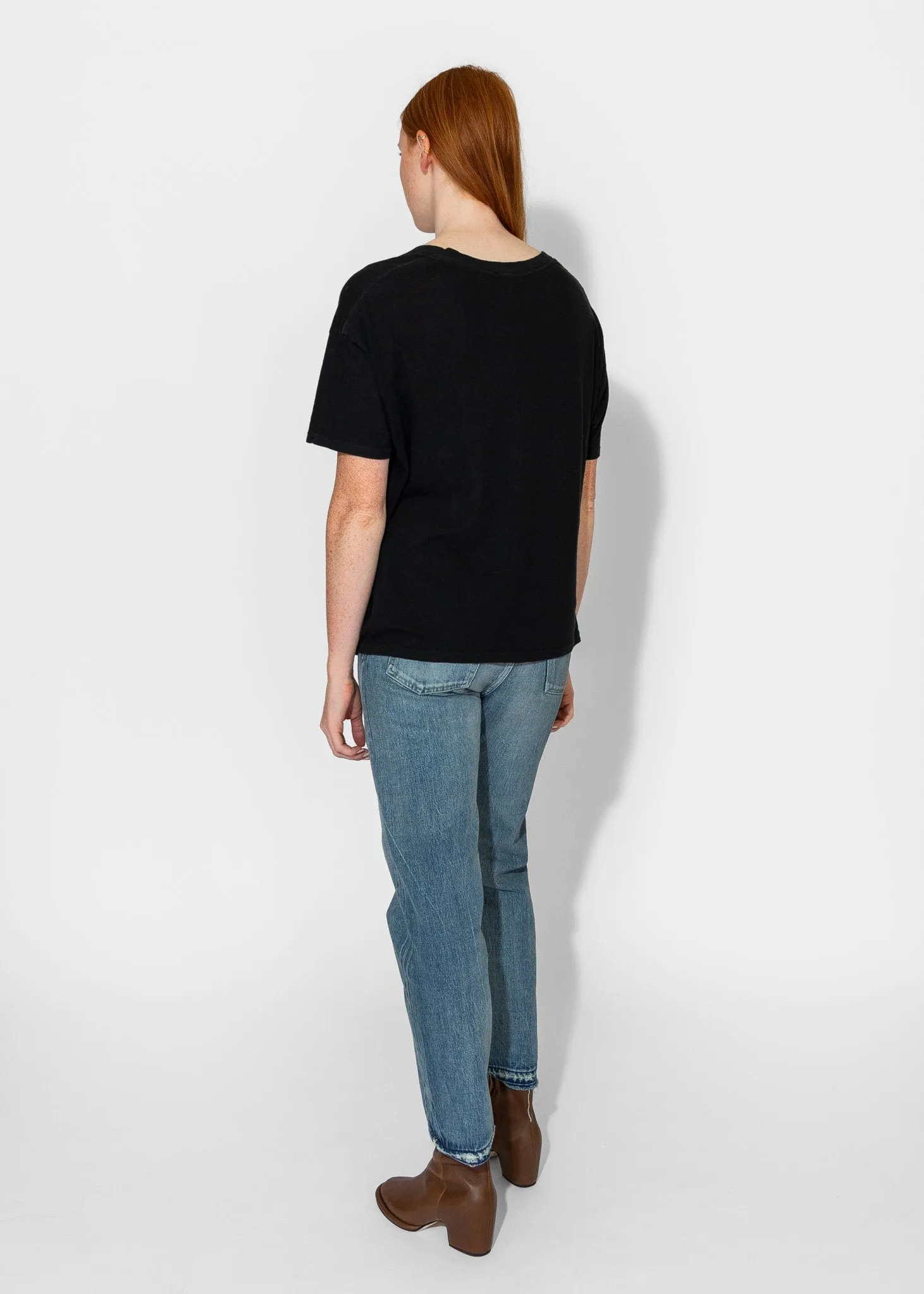 V-Neck Boxy Seamless V in Cashmere Black